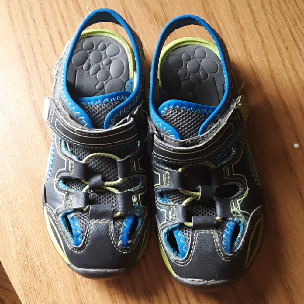 Boys sandals